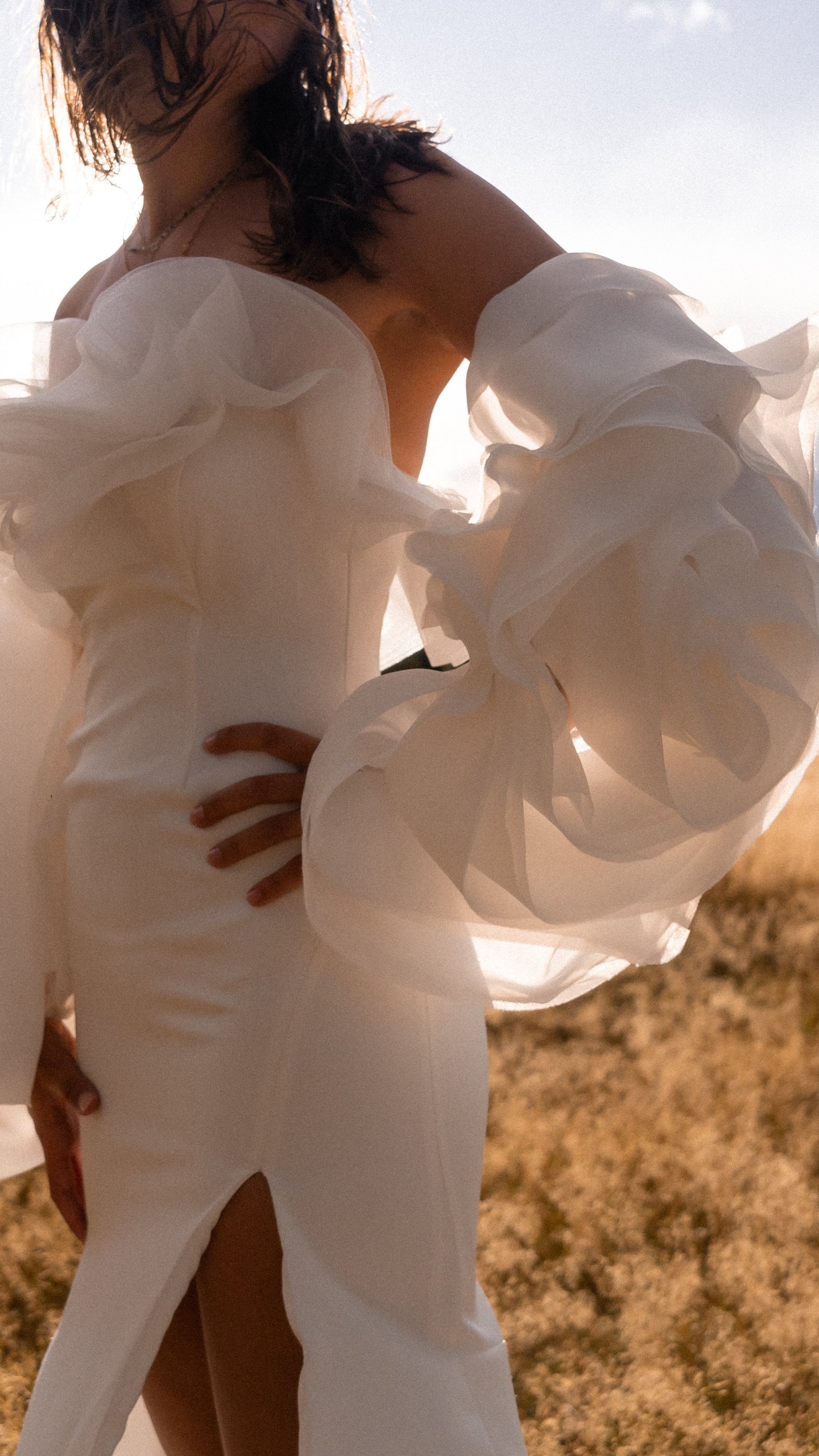 Vogue Elegant Detachable Rose Sleeves Wedding Dress Floral Gown 2024