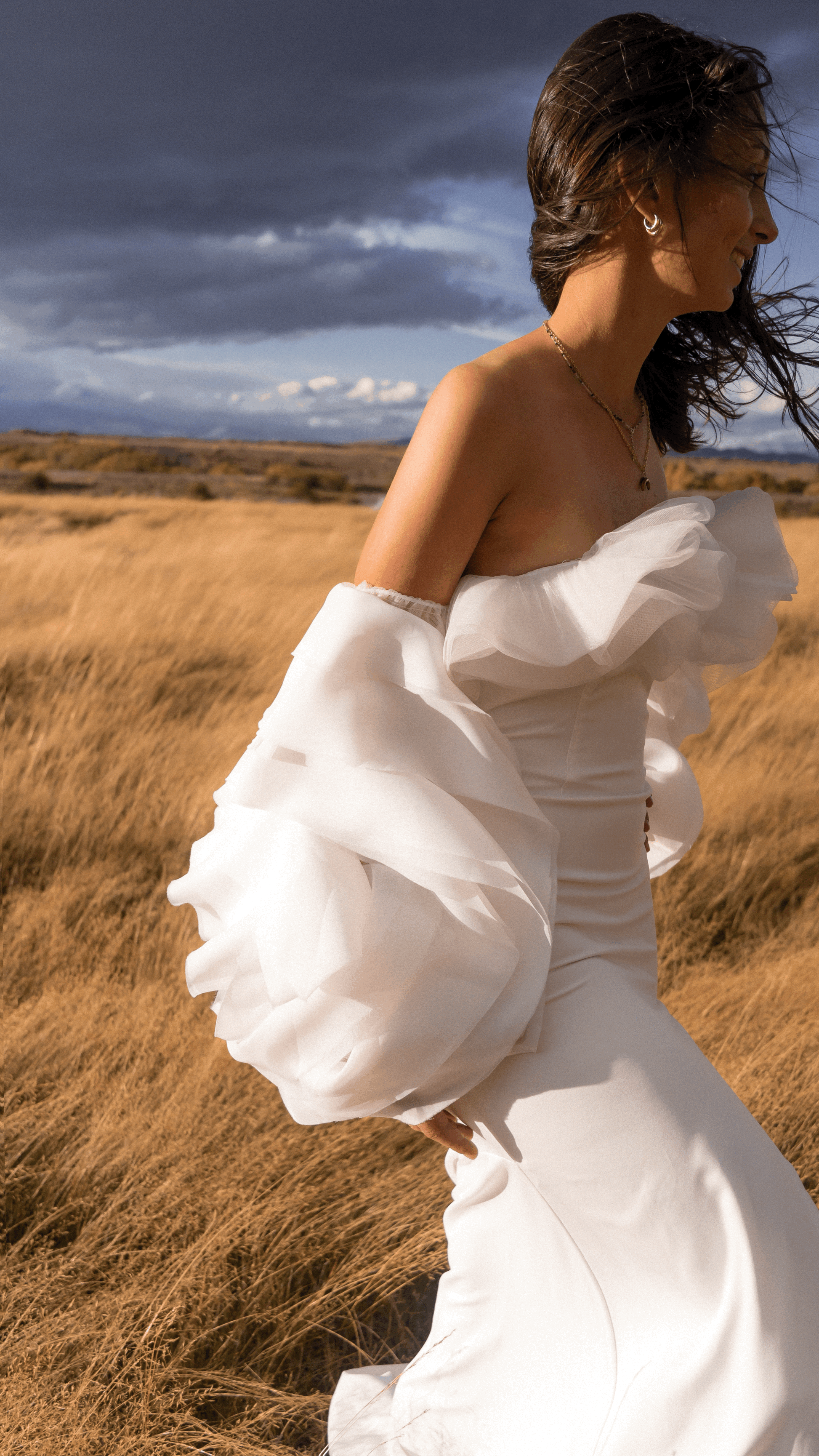Vogue Elegant Detachable Rose Sleeves Wedding Dress Floral Gown 2024