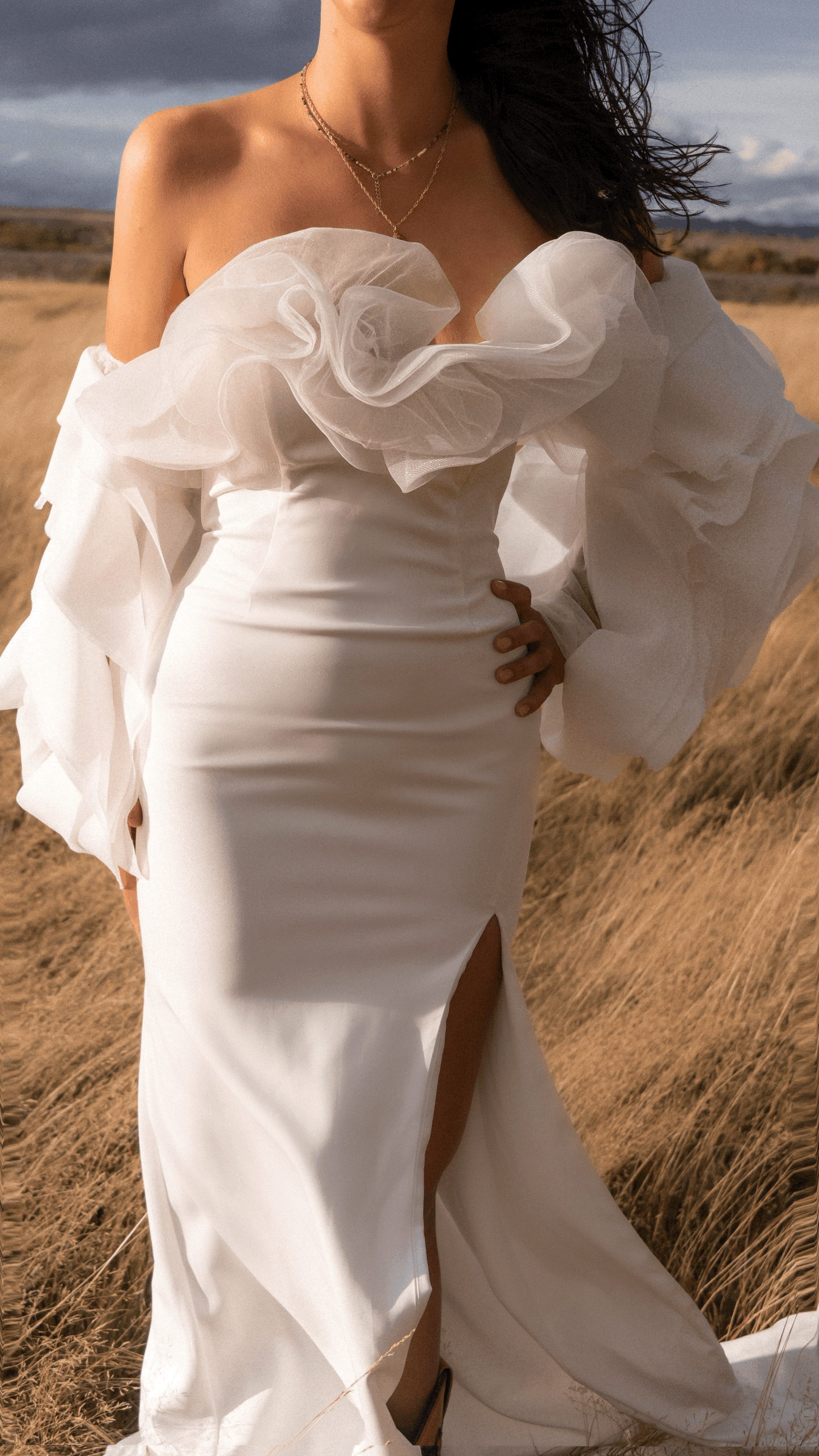 Vogue Elegant Detachable Rose Sleeves Wedding Dress Floral Gown 2024