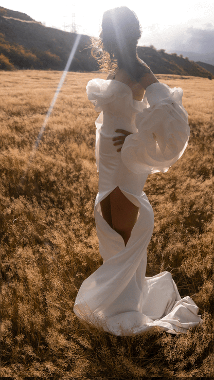 Vogue Elegant Detachable Rose Sleeves Wedding Dress Floral Gown 2024