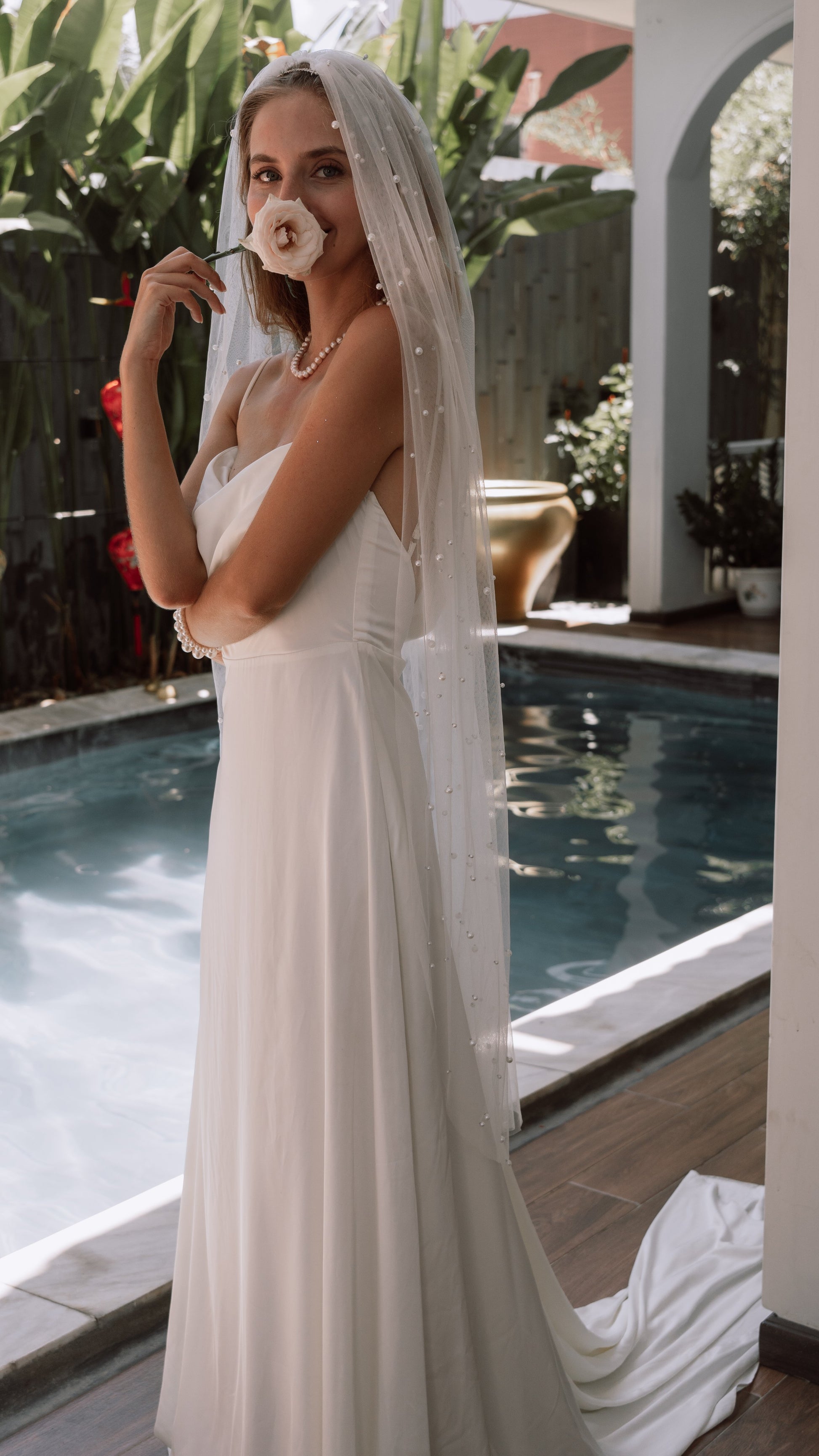 blush veil with ivory dress Blush dress but what color veil? | Weddings, Wedding Attire | Wedding Forums