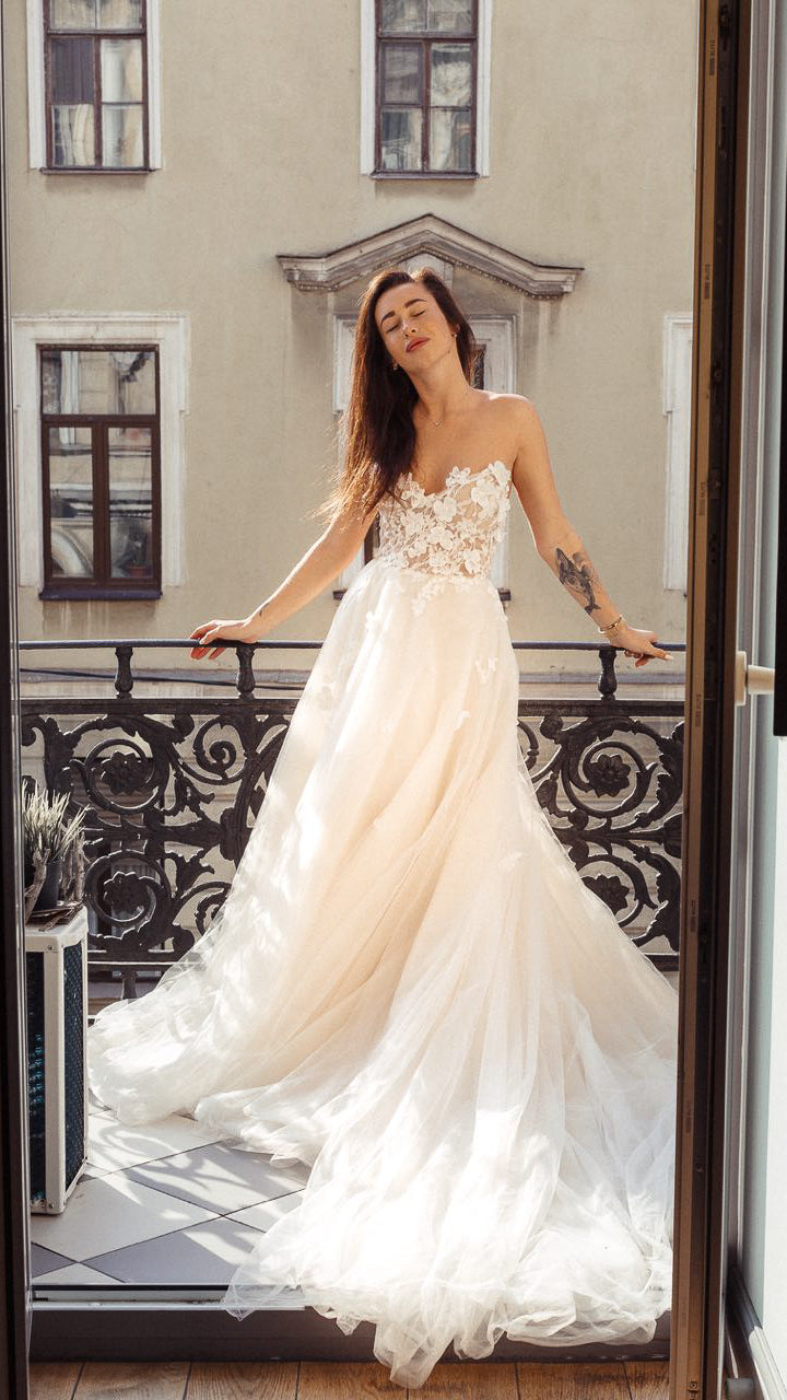 Romantic Floral Lace Wedding Dress Ethereal Gown 2024